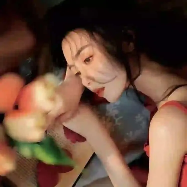 感人母爱动画《狼的孩子雨和雪》超清完整版：人类母亲在深山抚养两个半狼孩的长大与分别