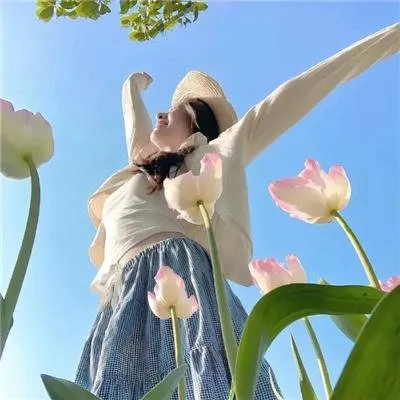 戛纳金棕榈大奖《小偷家族》高清在线：没有血缘的一家人，却有着最深的羁绊